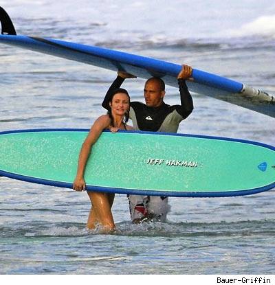 North Shore - Pro Surfer Kelly Slater & Cameron Diaz 