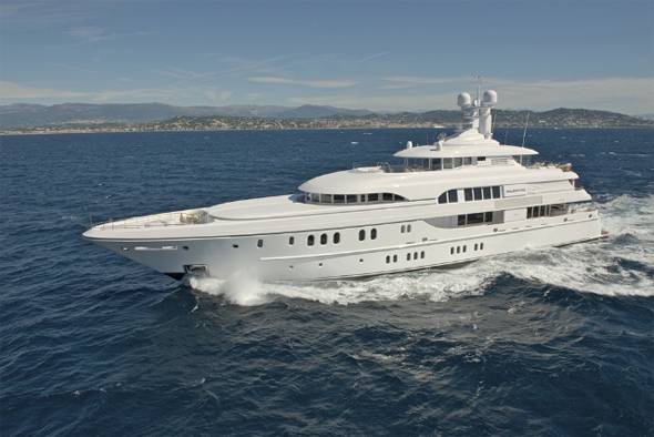 solemates_luxury_yacht