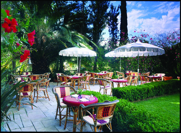 Chateau Marmont CM_Patio_hires