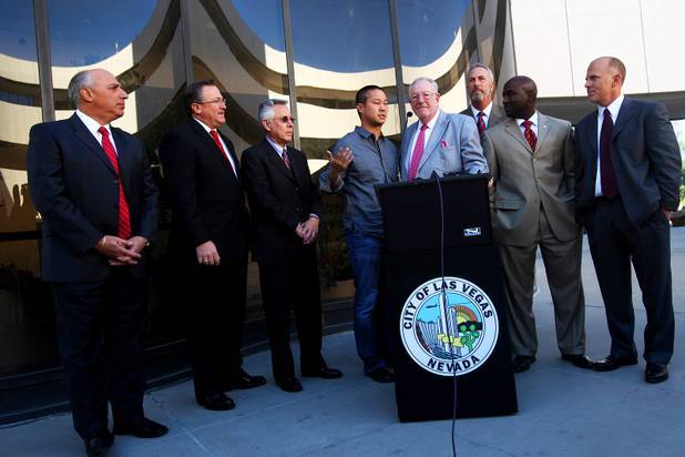 scaled.12012010_city_council_zappos.006_t618