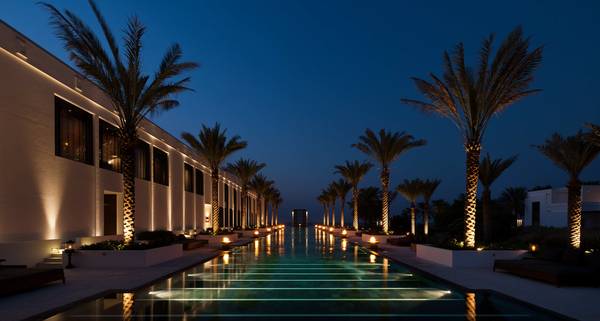 Chedi_Muscat_Pools_Long_Pool_02_v-1-1