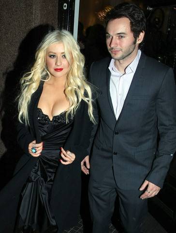 aguilera visits stephen webster shop 141210