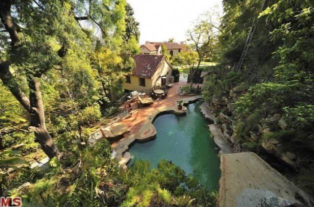 0408-katy-perry-hollywood-hills-mansion-23-628x415