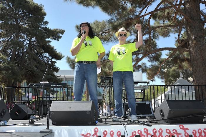 Grand Marshals Penn & Teller greet and entertain the crowd during the opening ceremonies of AIDS Walk. Photos: Las Vegas Photo and Video 
