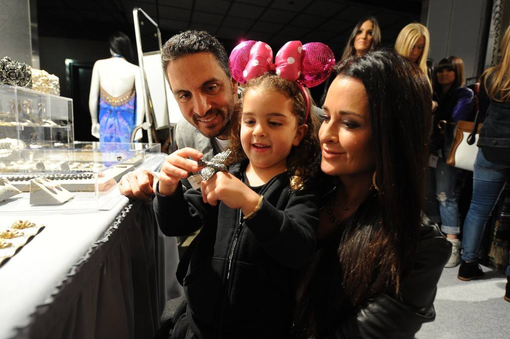 Kyle Richards, Husband Mauricio Umansky and Daughter Portia at Kyle by Alene Too Lakers Event
