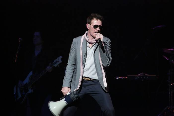 Scott Weiland plays the Pearl at the Palms. Photos: Edison Graff 