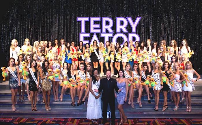 Current Miss USA Nana Meriwether, Terry Fator, Taylor Makakoa and the 51 Miss USA contestants. Photos: Cashman Photo and Patrick Prather/Miss Universe Organization 