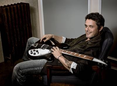 ALEJANDRO SANZ TO RECEIVE HONORARY DOCTOR OF MUSIC DEGREE
