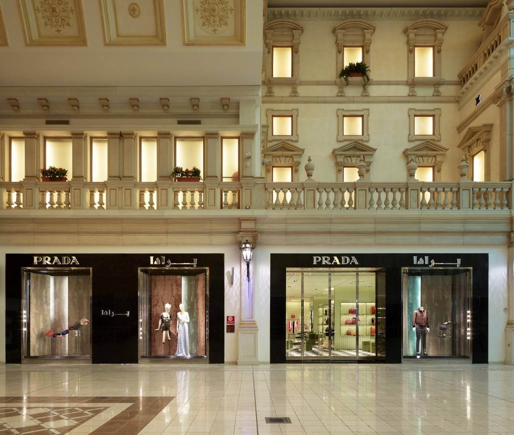 Prada Doha Villaggio Mall ext1