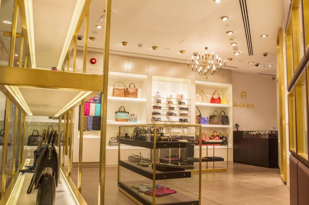 AIGNER - Marina Mall Abu Dhabi 13