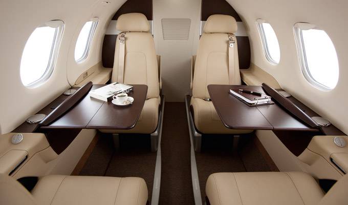 Phenom 100 - interior