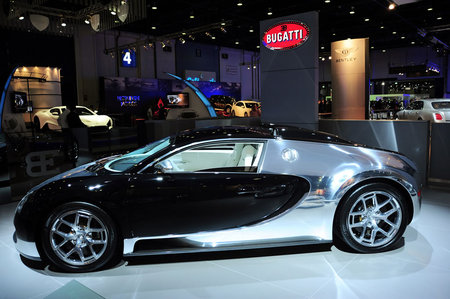 Bugatti_Veyron6-thumb-450x299