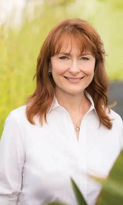 Beth Chang, luxury real estate agent in Honolulu, Hawaii