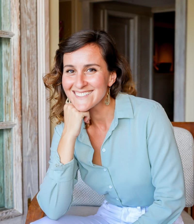 Dina Singer, luxury real estate agent in Kapolei, Hawaii