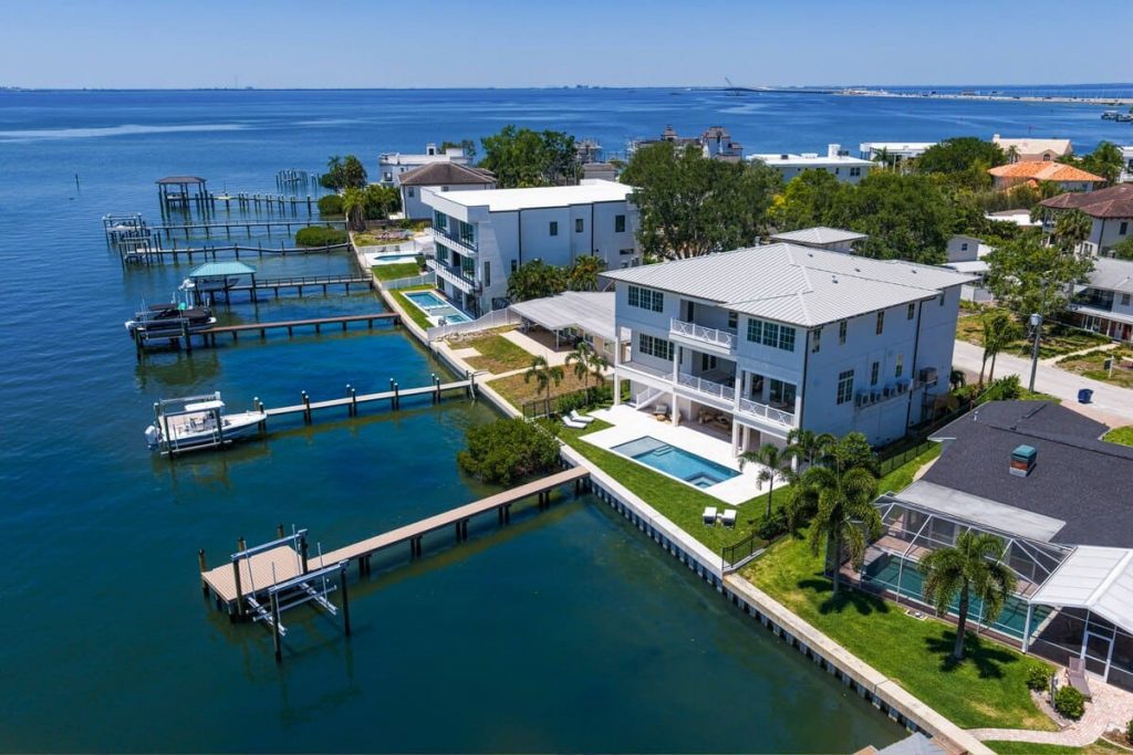 16 Sandpiper Road Tampa exterior
