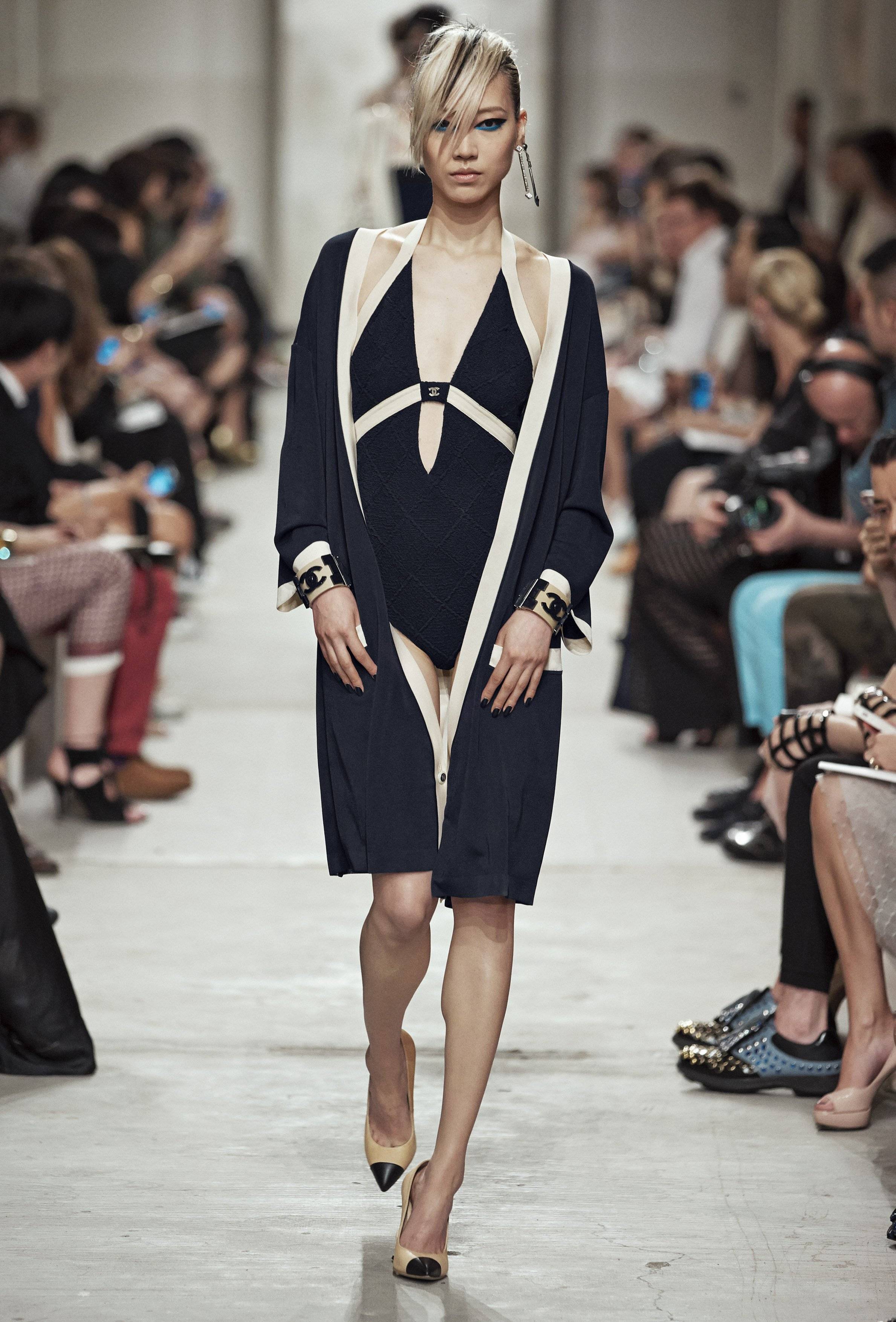 CHANEL Cruise 2013/14 Ready-to-Wear Collection